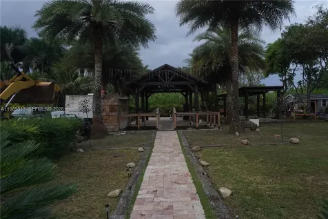 15375 SW 209 Avenue Miami FL 33187