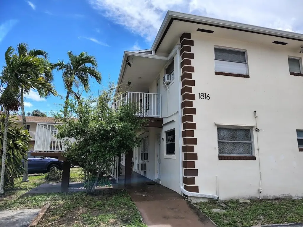 1816 Mckinley Street Hollywood FL 33020