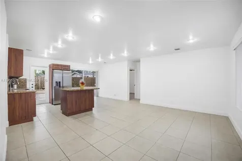 6450 Mckinley Street Hollywood FL 33024