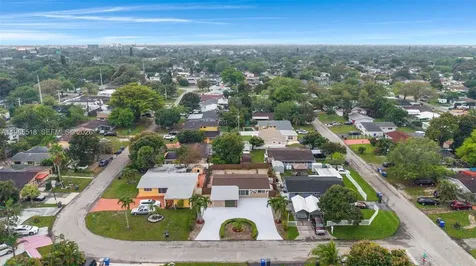6450 Mckinley Street Hollywood FL 33024