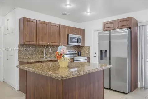 6450 Mckinley Street Hollywood FL 33024