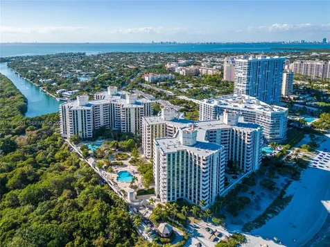 1111 Crandon Boulevard Key Biscayne FL 33149