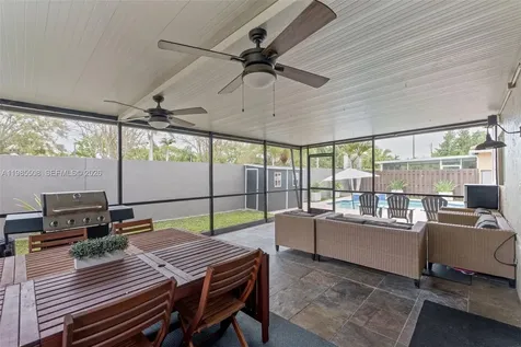 2590 N Rampart Way N Cooper City FL 33026