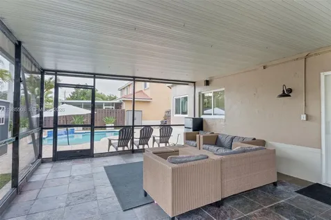 2590 N Rampart Way N Cooper City FL 33026