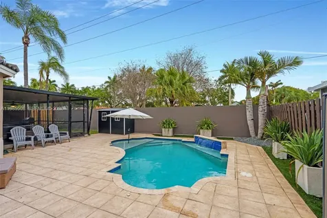 2590 N Rampart Way N Cooper City FL 33026