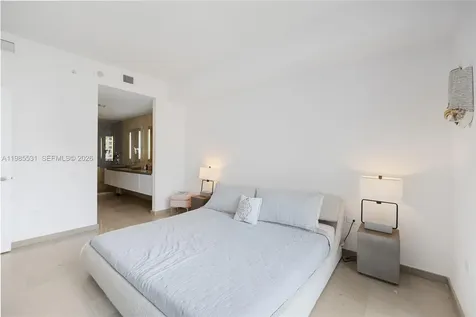 88 SW 7th Street Miami FL 33130