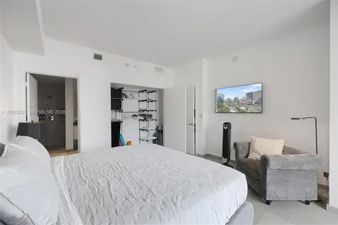 88 SW 7th Street Miami FL 33130