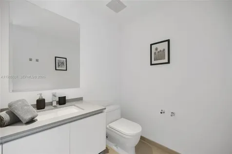 88 SW 7th Street Miami FL 33130