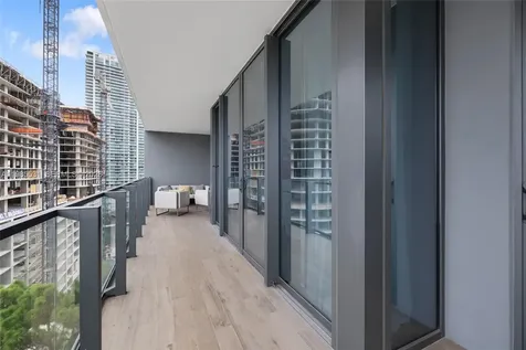 88 SW 7th Street Miami FL 33130