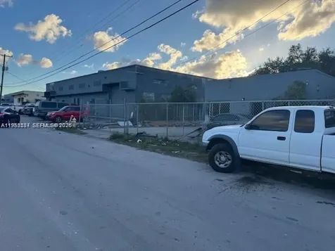 Miami FL 33142
