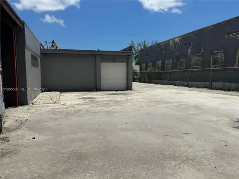 Miami FL 33142