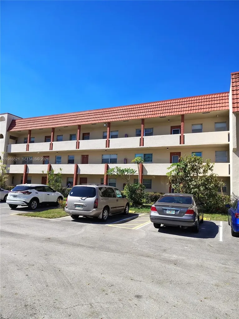 3051 E Sunrise Lakes Drive Sunrise FL 33322
