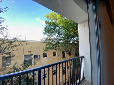 435 SW 12th Avenue Miami FL 33130