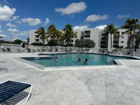 8185 NW 7th Street Miami FL 33126