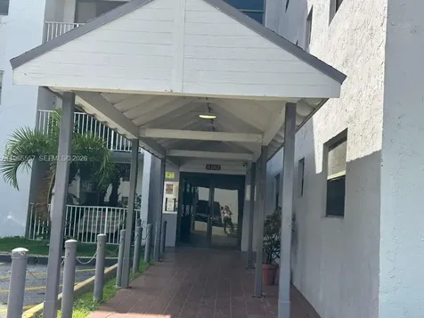 8185 NW 7th Street Miami FL 33126
