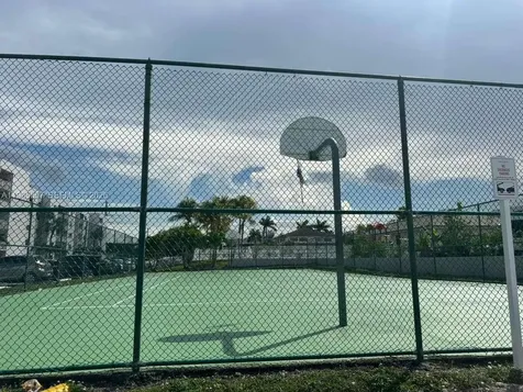 8185 NW 7th Street Miami FL 33126
