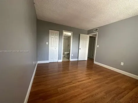 8185 NW 7th Street Miami FL 33126