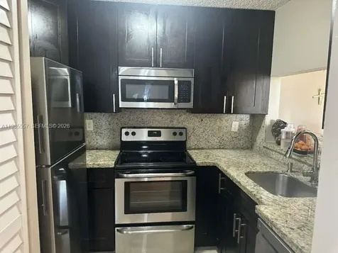 8185 NW 7th Street Miami FL 33126