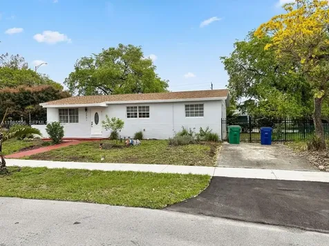 2251 NW 180th Terrace Miami Gardens FL 33056