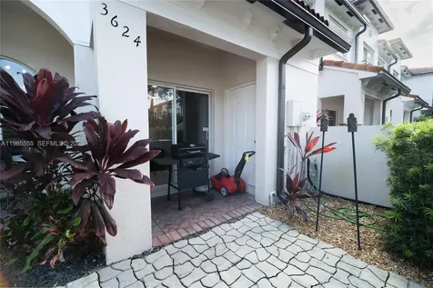 3624 NW 29th Place Lauderdale Lakes FL 33311