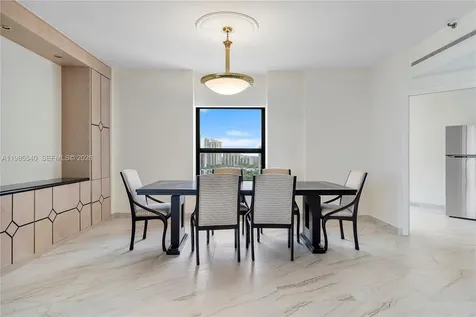 19500 Turnberry Way Aventura FL 33180