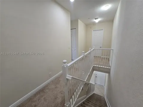 6841 N Lakeside Circle N Davie FL 33314