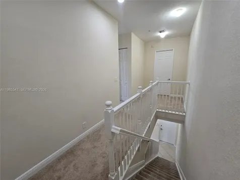 6841 N Lakeside Circle N Davie FL 33314