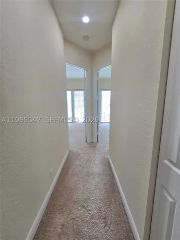 6841 N Lakeside Circle N Davie FL 33314