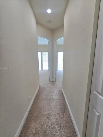 6841 N Lakeside Circle N Davie FL 33314