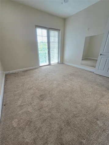 6841 N Lakeside Circle N Davie FL 33314