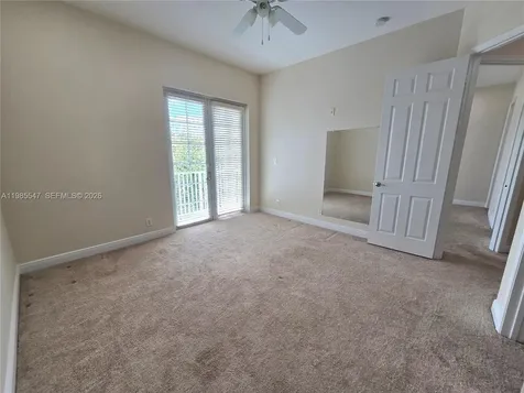 6841 N Lakeside Circle N Davie FL 33314