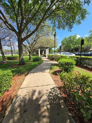 6841 N Lakeside Circle N Davie FL 33314