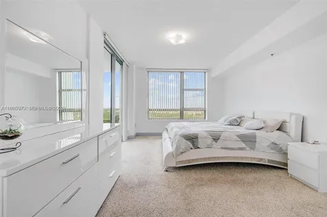2681 N Flamingo Road Sunrise FL 33323