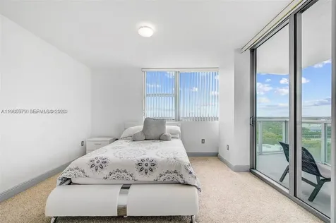 2681 N Flamingo Road Sunrise FL 33323