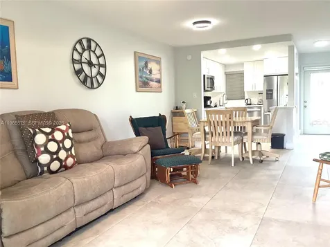 8900 Washington Boulevard Pembroke Pines FL 33025