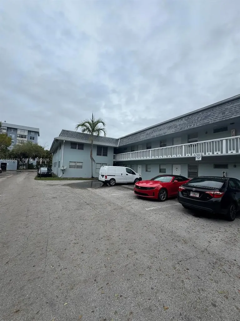 4251 NW 5th Street Plantation FL 33317