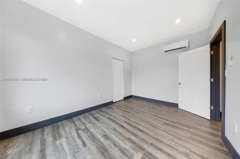 1020 SW 23rd Avenue Miami FL 33135