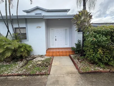 6706 SW 152nd Court Miami FL 33193