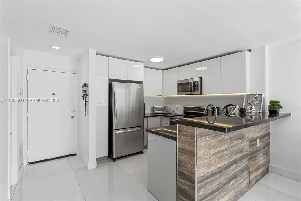 6545 Indian Creek Drive Miami Beach FL 33141