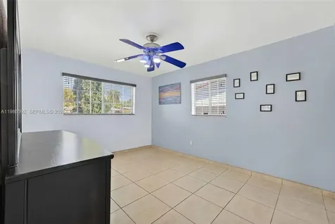9440 SW 54th Street Miami FL 33165