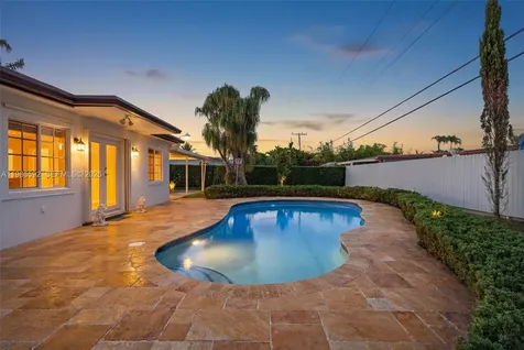 9440 SW 54th Street Miami FL 33165