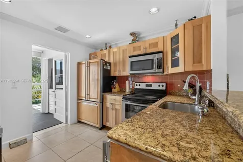 3777 NW 78th Avenue Davie FL 33024