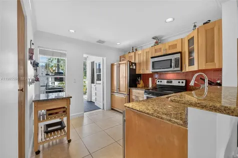 3777 NW 78th Avenue Davie FL 33024
