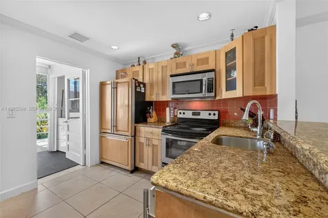 3777 NW 78th Avenue Davie FL 33024