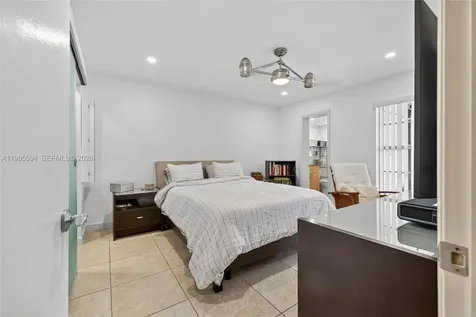 3777 NW 78th Avenue Davie FL 33024