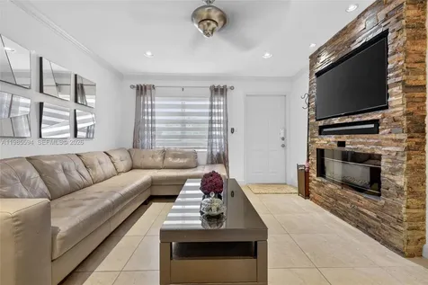 3777 NW 78th Avenue Davie FL 33024