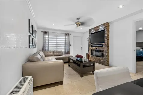 3777 NW 78th Avenue Davie FL 33024