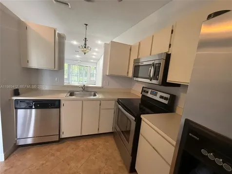18595 Egret Way Boca Raton FL 33496
