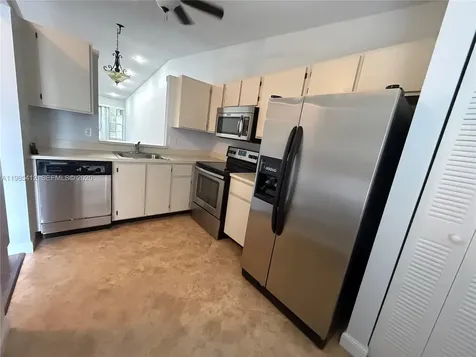 18595 Egret Way Boca Raton FL 33496