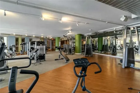 2641 N Flamingo Road Sunrise FL 33323